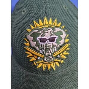 Oakland‎ A's Stomper MLB New Era 3930 Hat EMBROIDERED LOGO Unifit L/XL